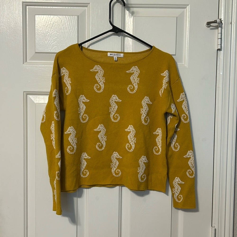 Workshop Gold Sweater with seahorses Size XS